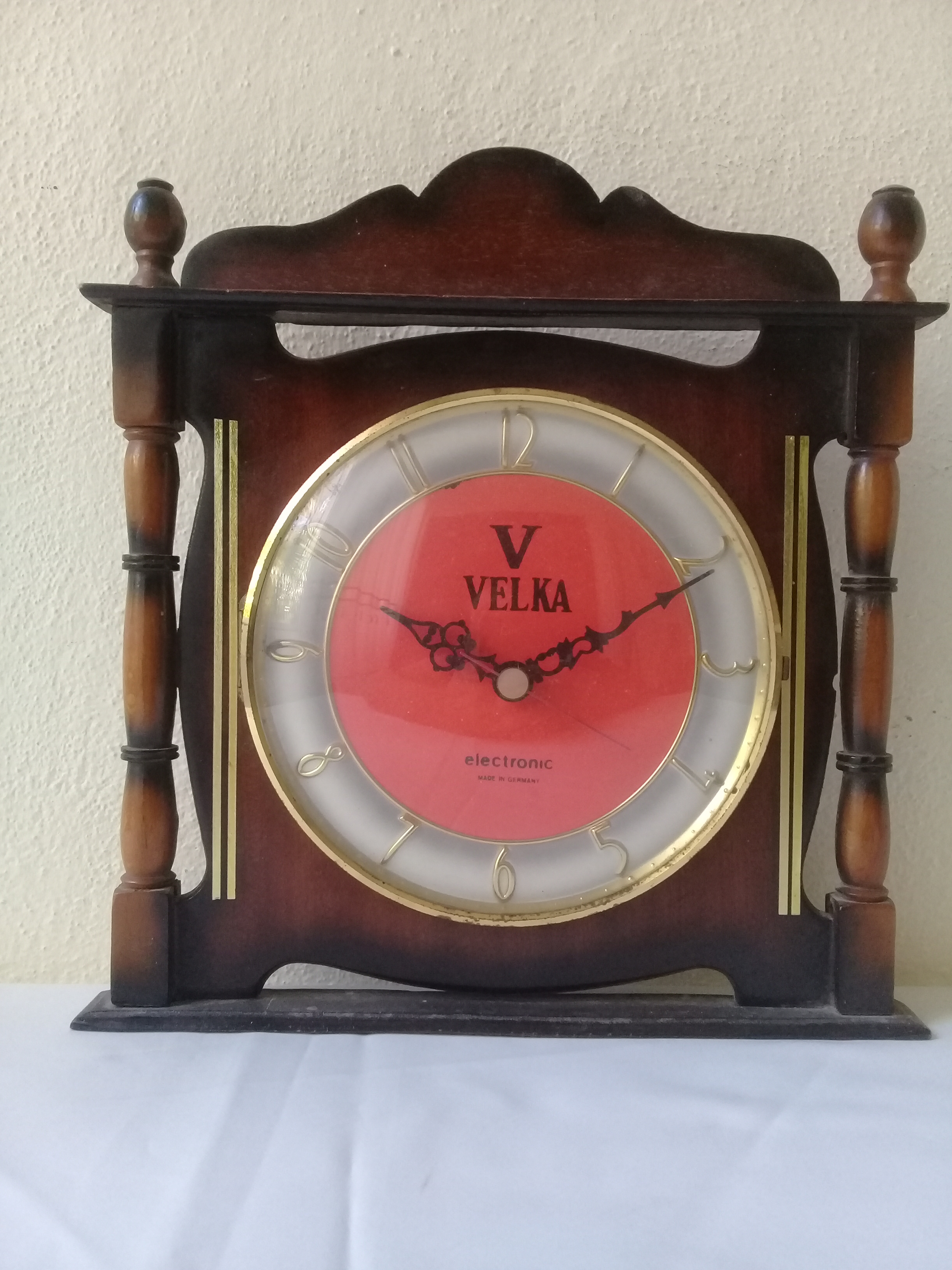 saat-VELKA